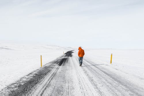 clearing snow roads and sidewalks blog - green ninja